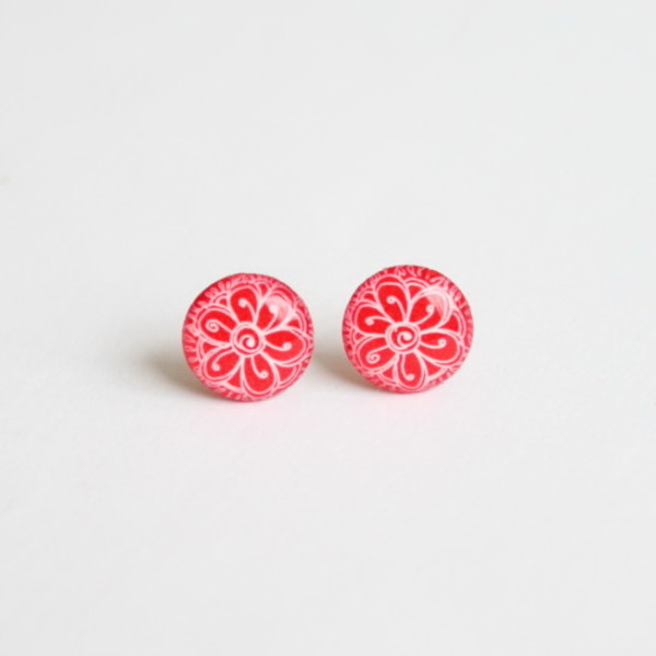 Bohemian flower studs, red background