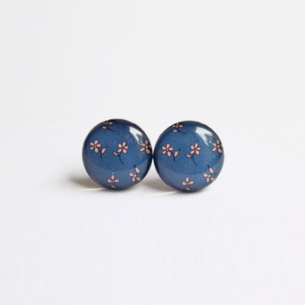 Nostalgic and romantic blue post earrings